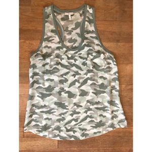 Camo Joie Racerback Tank/Shell size L